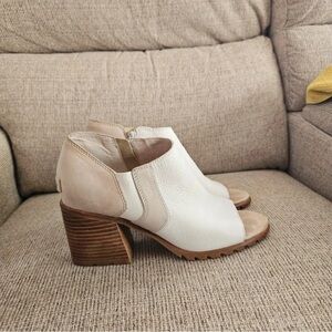 Sorel White and Taupe Peep-Toe Block Heel Booties